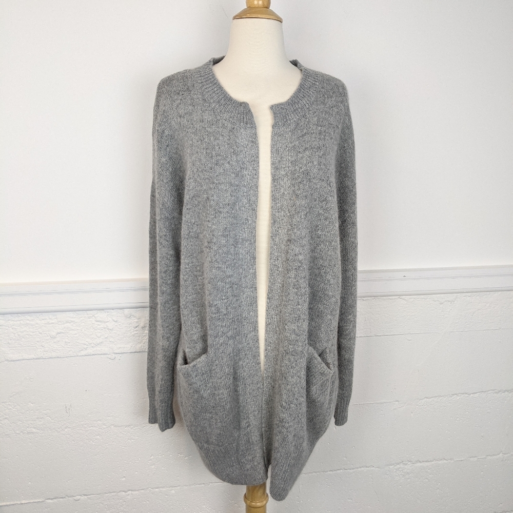 Goa • Gray Cardigan